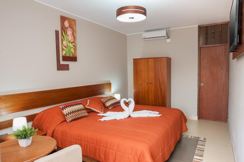Hotel Curasi Ика Екстериор снимка